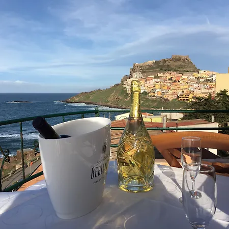 Nantis Отель 4*