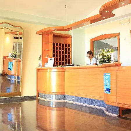 Nantis 4* Кастельсардо