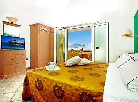 Nantis Hotel