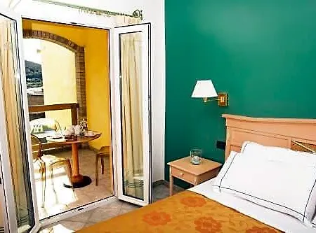 Hotel Nantis 4*