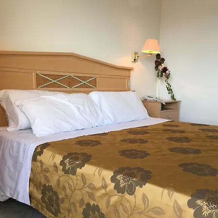 Hotel Nantis 4*